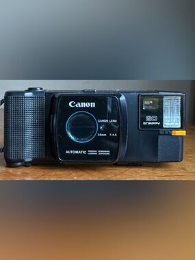 Vintage Canon Snappy 20 Automatic 35mm Film Compact Point & Shoot Camera